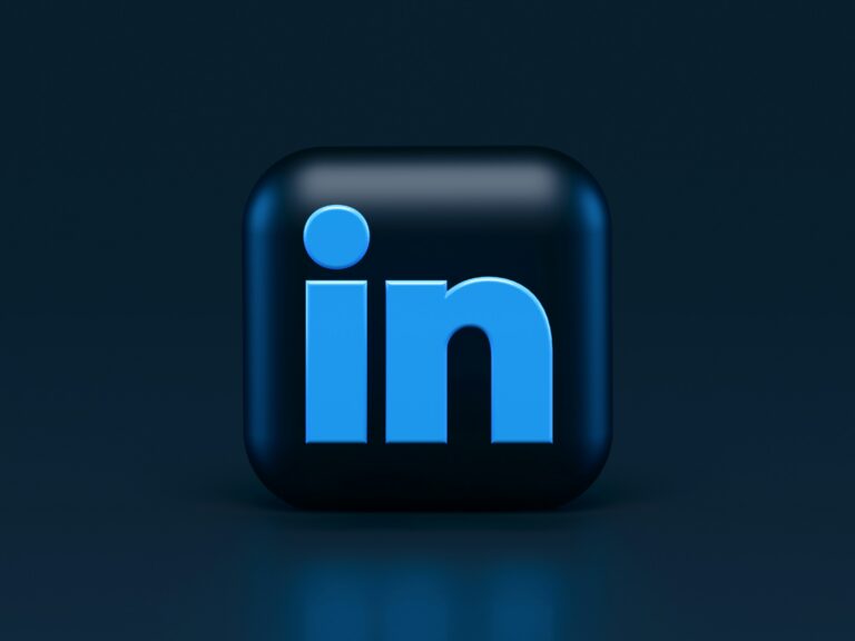  How is LinkedIn shaking up social listening ?
